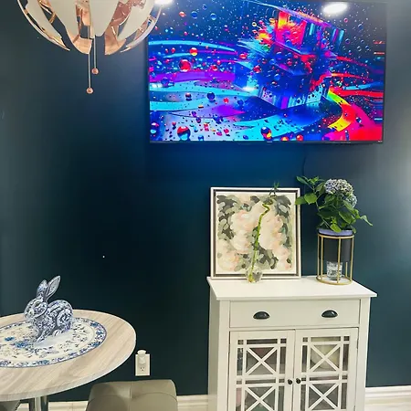 Fancy Studio Private Entrance